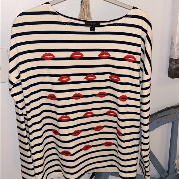 ⭐️J. Crew Embroidered Lips Stripe Top⭐️ - Picture 3 of 6